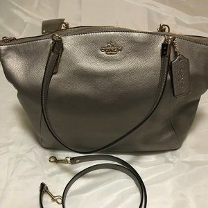 NWT Coach purse champagne